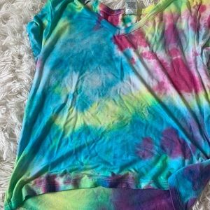 soft n plush tye dye shirt